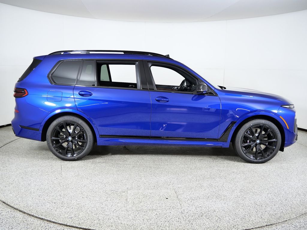 Thumbnail: 2026 BMW X7 - 8