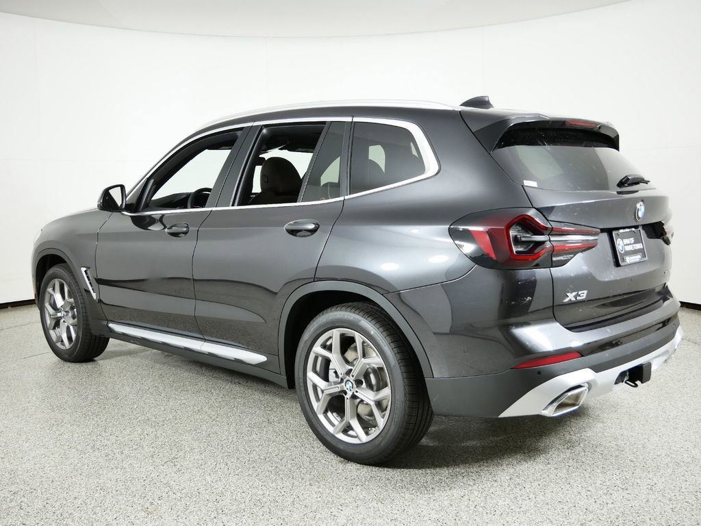 Thumbnail: 2024 BMW X3 - 17