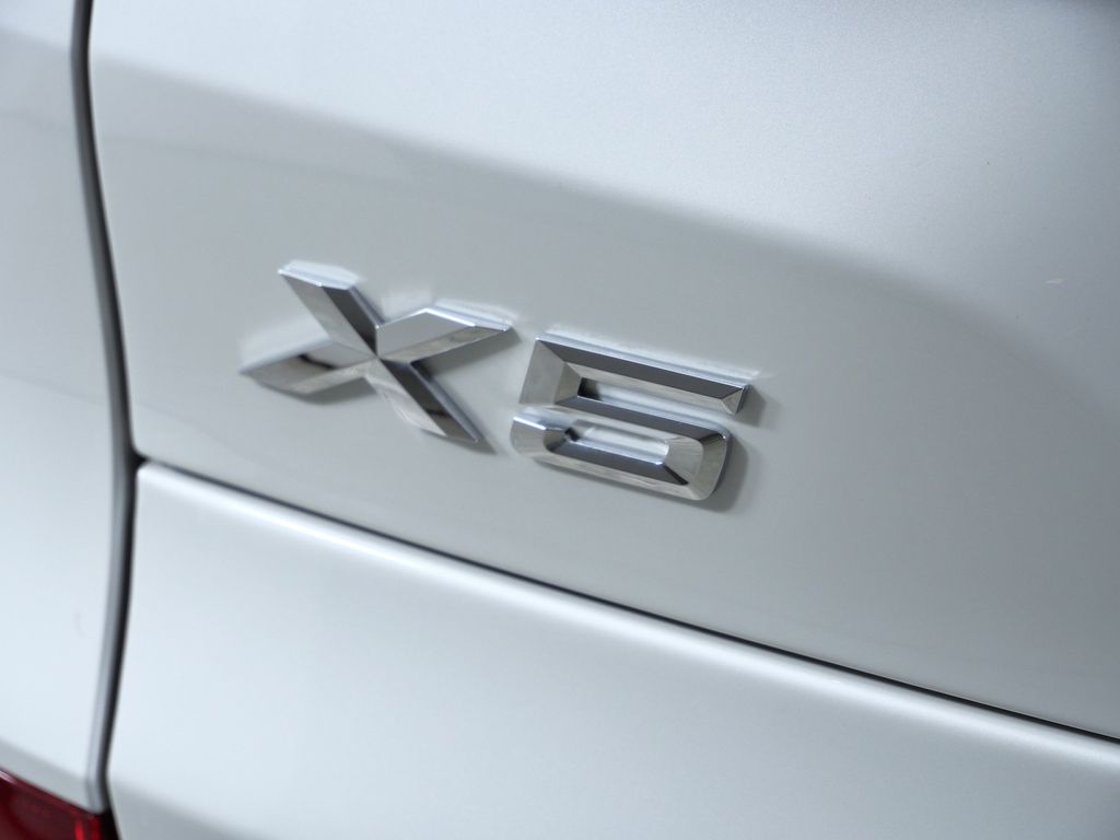 Thumbnail: 2026 BMW X5 - 13