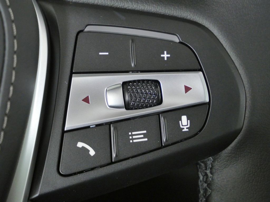 Thumbnail: 2026 BMW X5 - 42