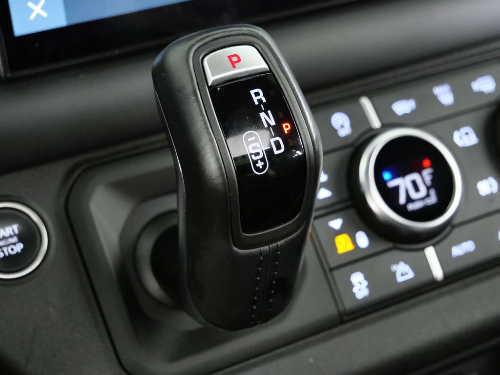 Thumbnail: 2024 Land Rover Defender - 44