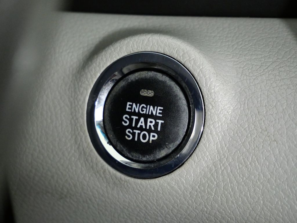 Thumbnail: 2011 Toyota Camry - 44