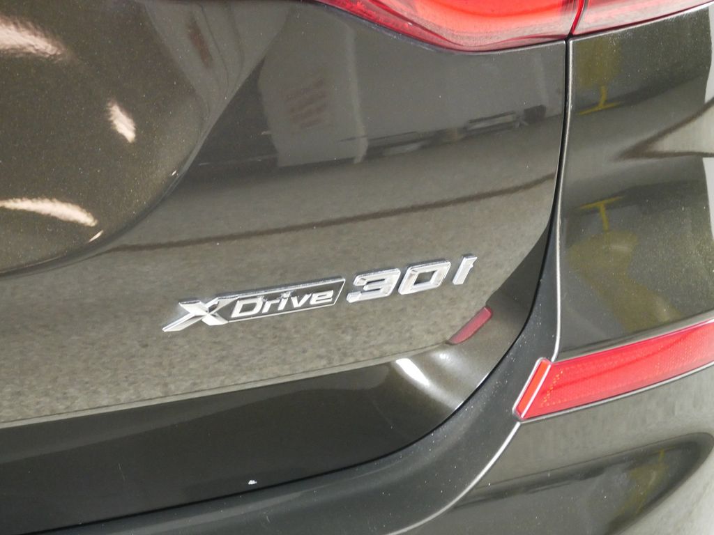 Thumbnail: 2019 BMW X3 - 12