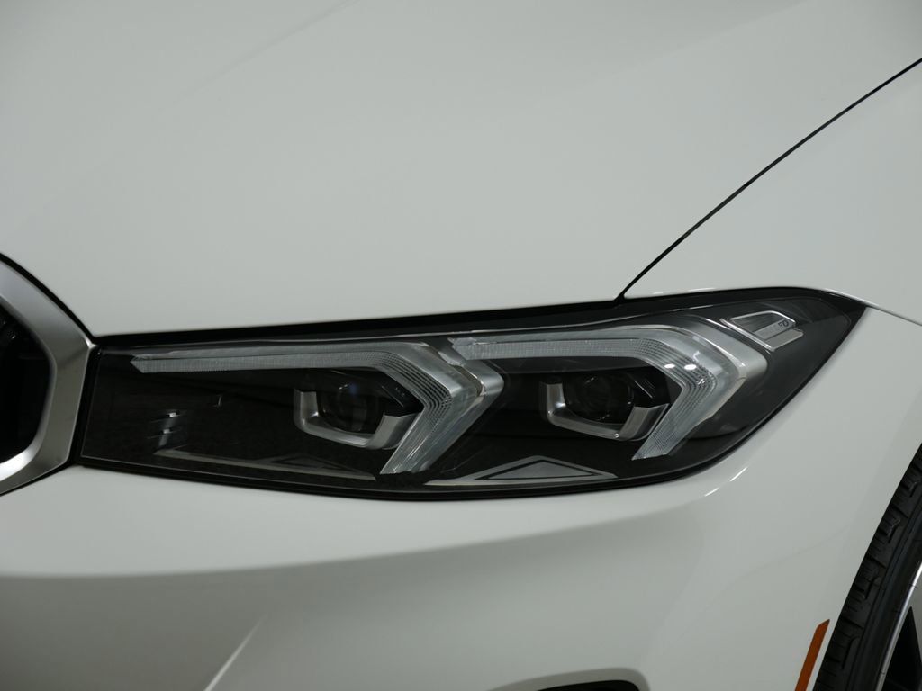 Thumbnail: 2025 BMW 3 Series - 18