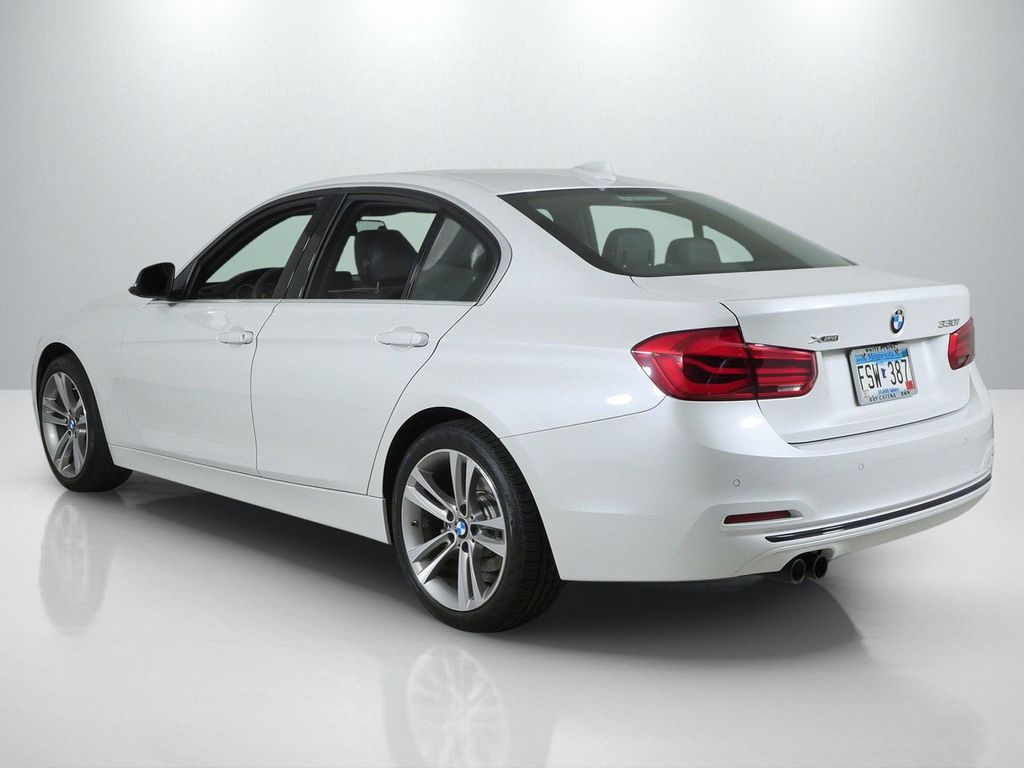 Thumbnail: 2017 BMW 3 Series - 14