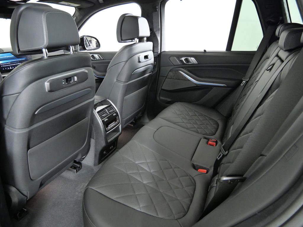 Thumbnail: 2026 BMW X5 - 32