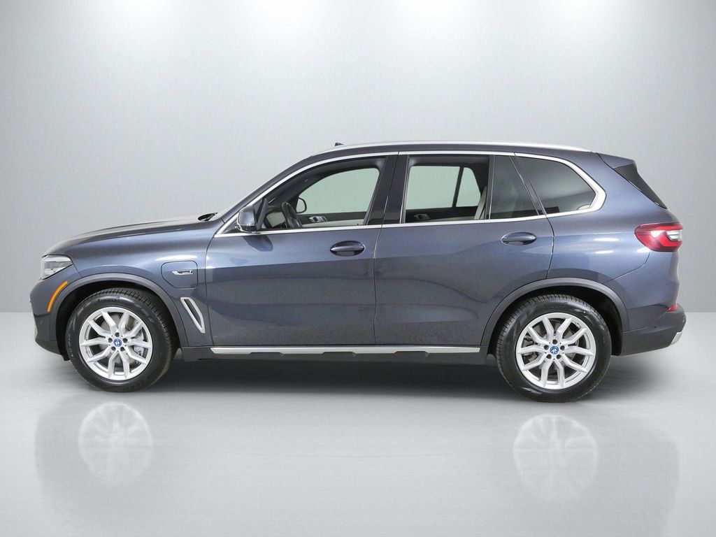 Thumbnail: 2022 BMW X5 - 17