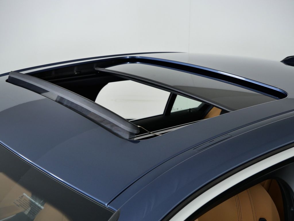 Thumbnail: 2025 BMW 3 Series - 18