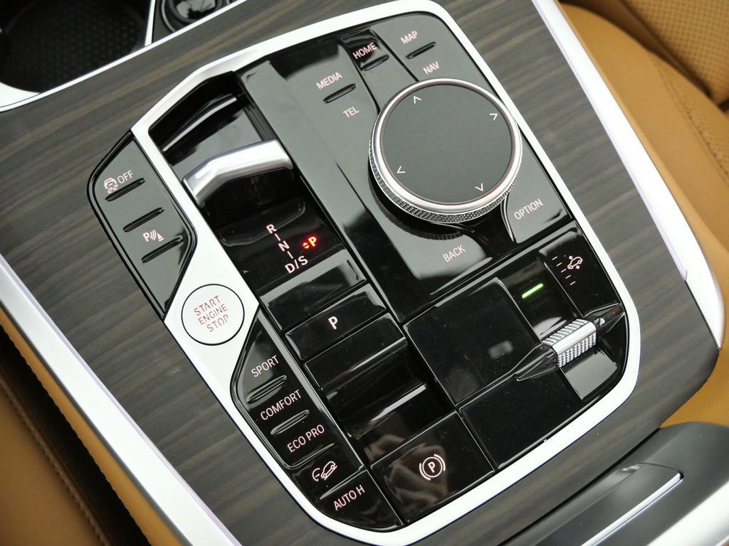 Thumbnail: 2026 BMW X7 - 50