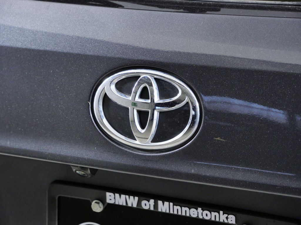 Thumbnail: 2020 Toyota Highlander - 12