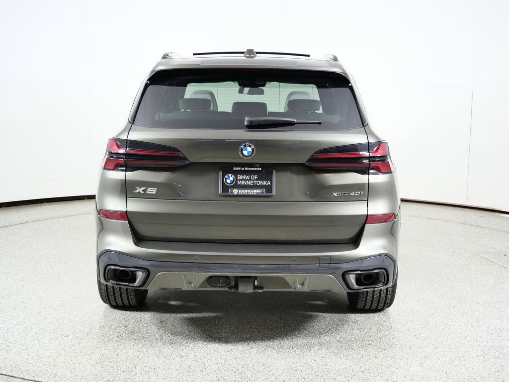 Thumbnail: 2026 BMW X5 - 10