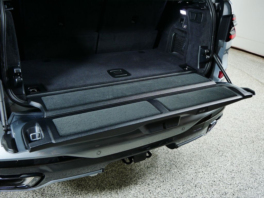 Thumbnail: 2026 BMW X7 - 27