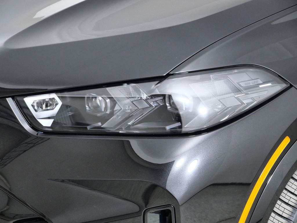 Thumbnail: 2026 BMW X5 - 3