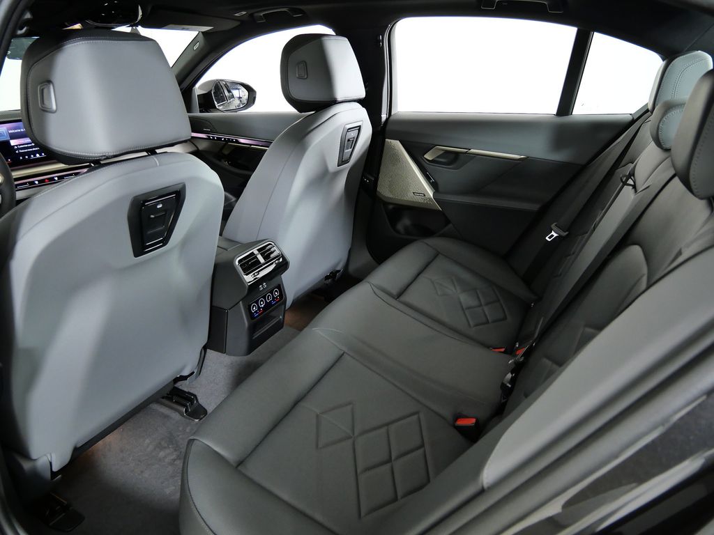 Thumbnail: 2026 BMW 5 Series - 30