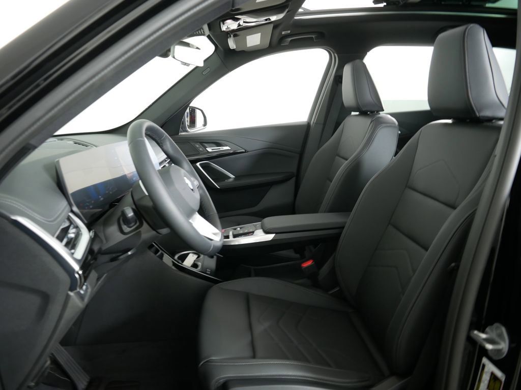 Thumbnail: 2025 BMW X1 - 32