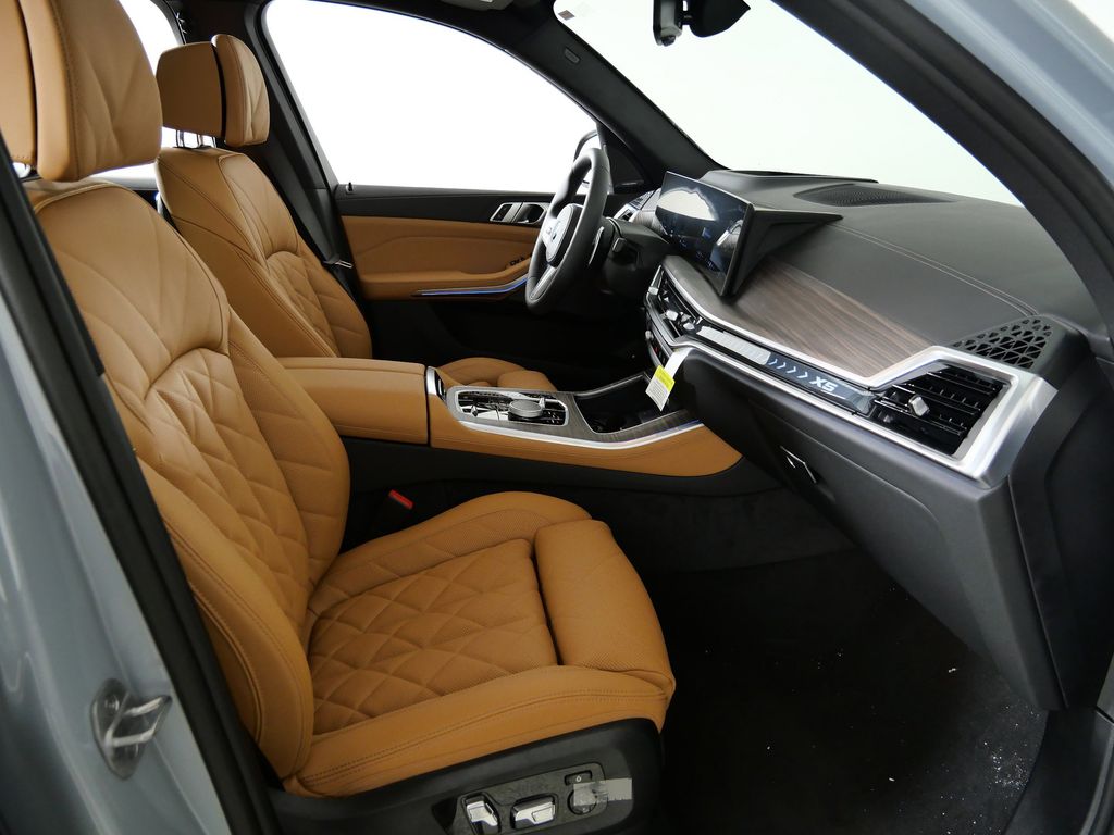 Thumbnail: 2026 BMW X5 - 20