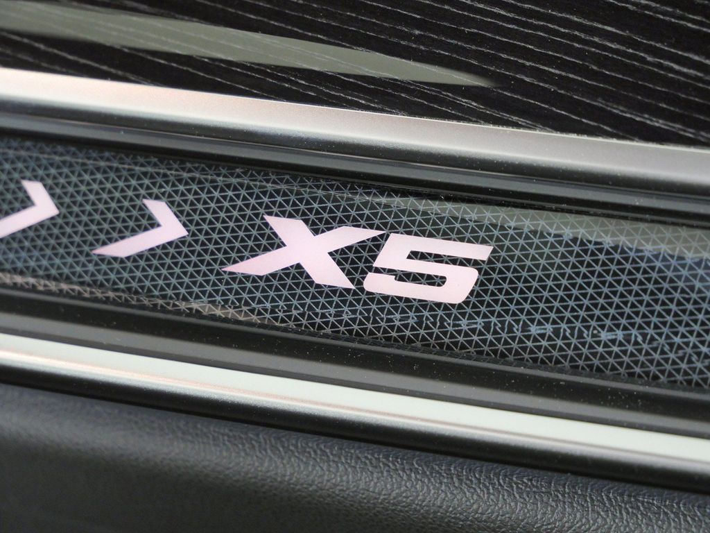 Thumbnail: 2026 BMW X5 - 24