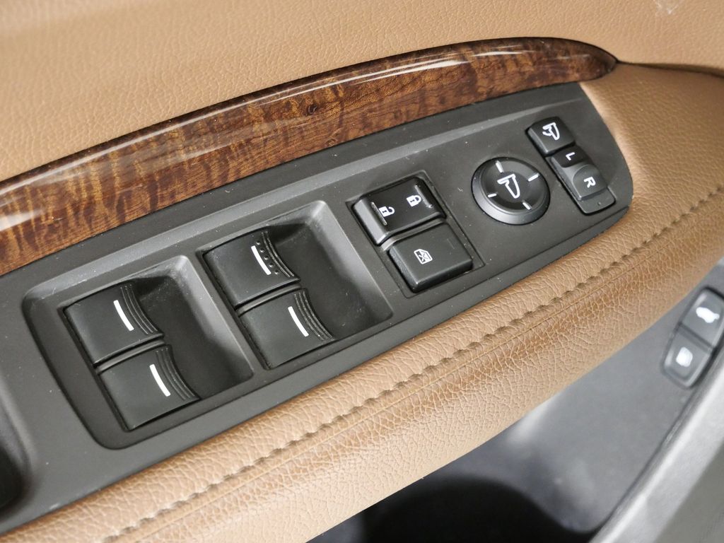 Thumbnail: 2017 Acura MDX - 36