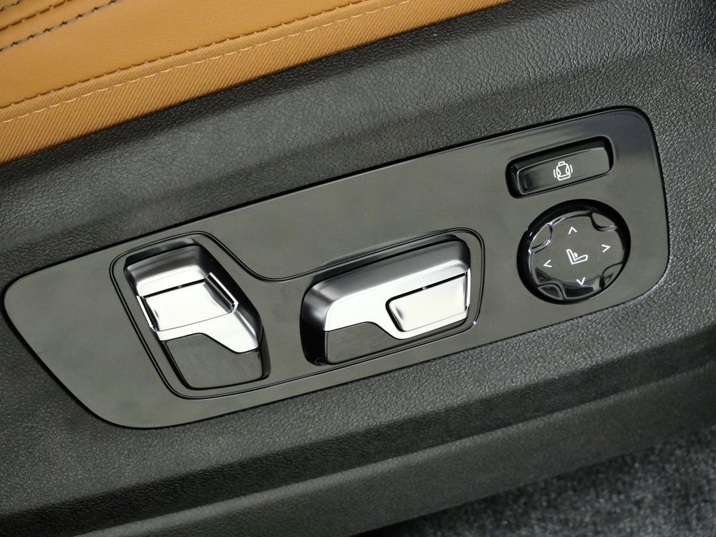 Thumbnail: 2026 BMW X5 - 22