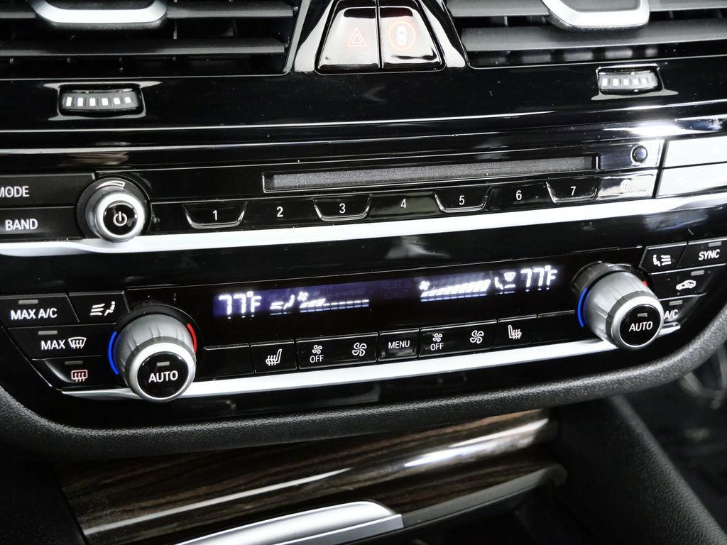 Thumbnail: 2018 BMW 5 Series - 45