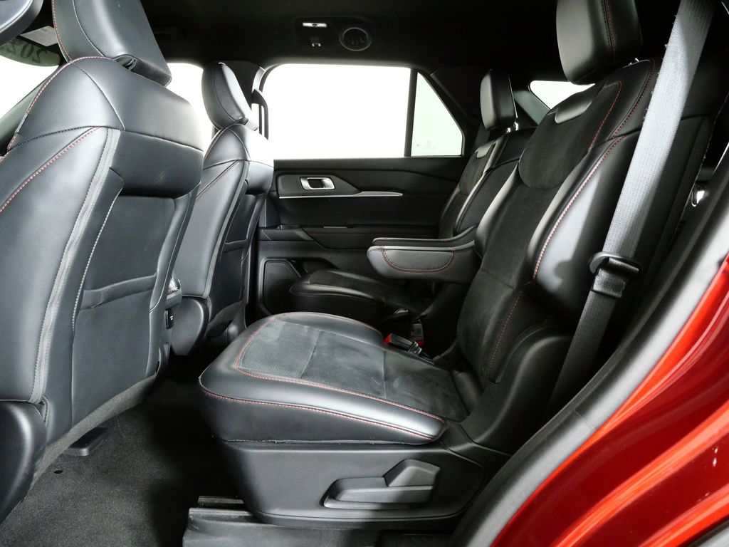 Thumbnail: 2025 Ford Explorer - 25