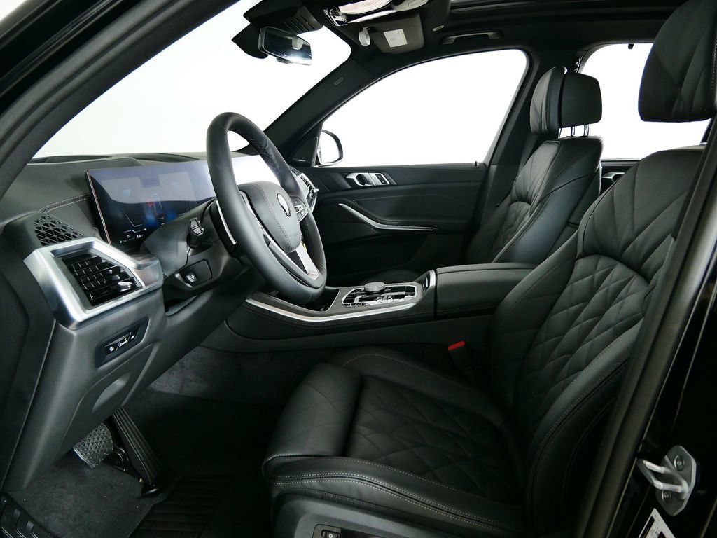 Thumbnail: 2026 BMW X5 - 32