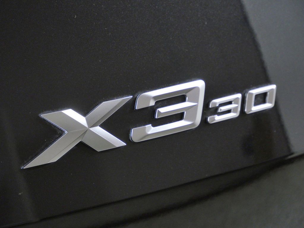 Thumbnail: 2026 BMW X3 - 12