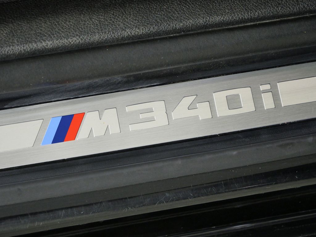 Thumbnail: 2021 BMW 3 Series - 24