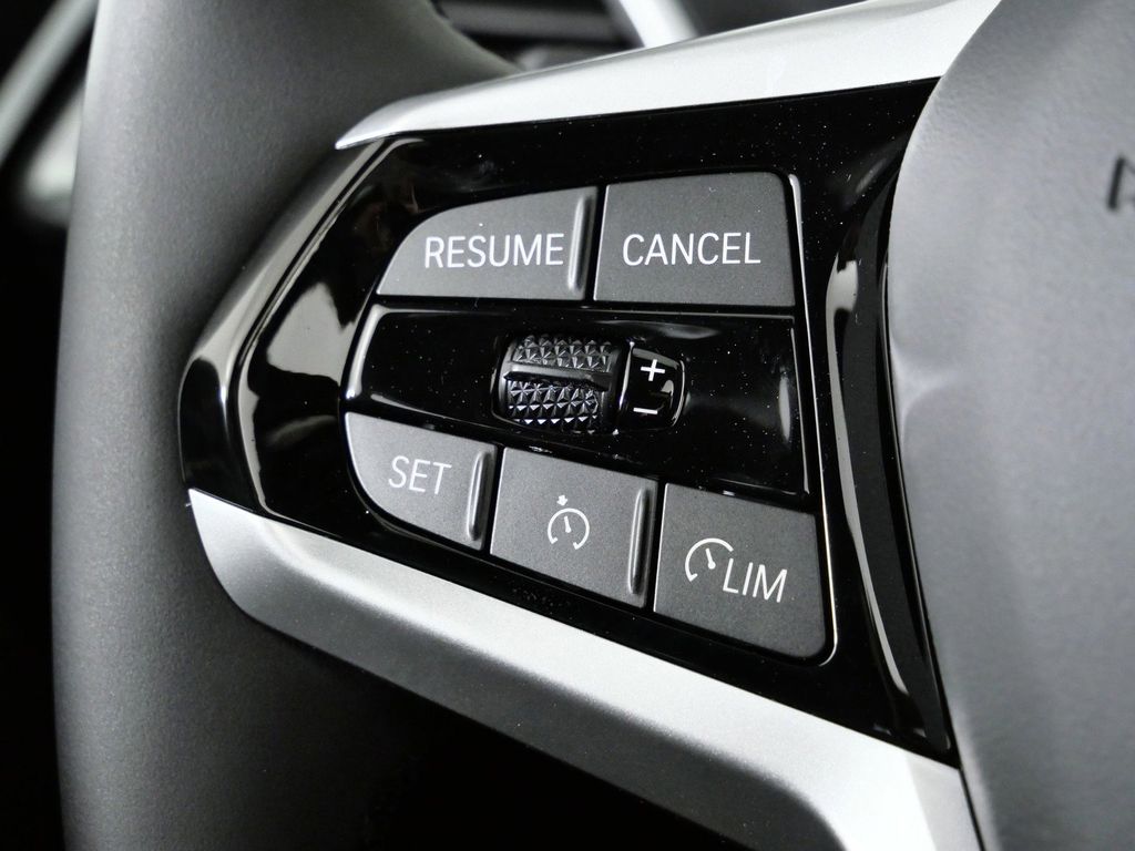 Thumbnail: 2026 BMW i4 - 40