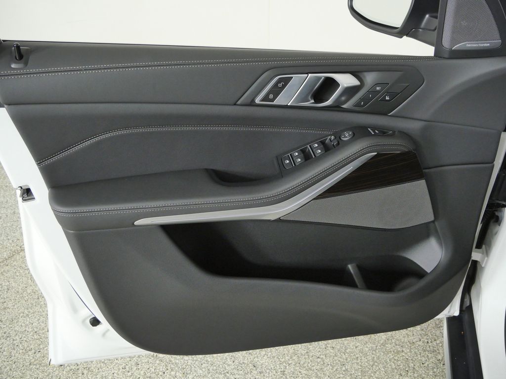 Thumbnail: 2026 BMW X5 - 34