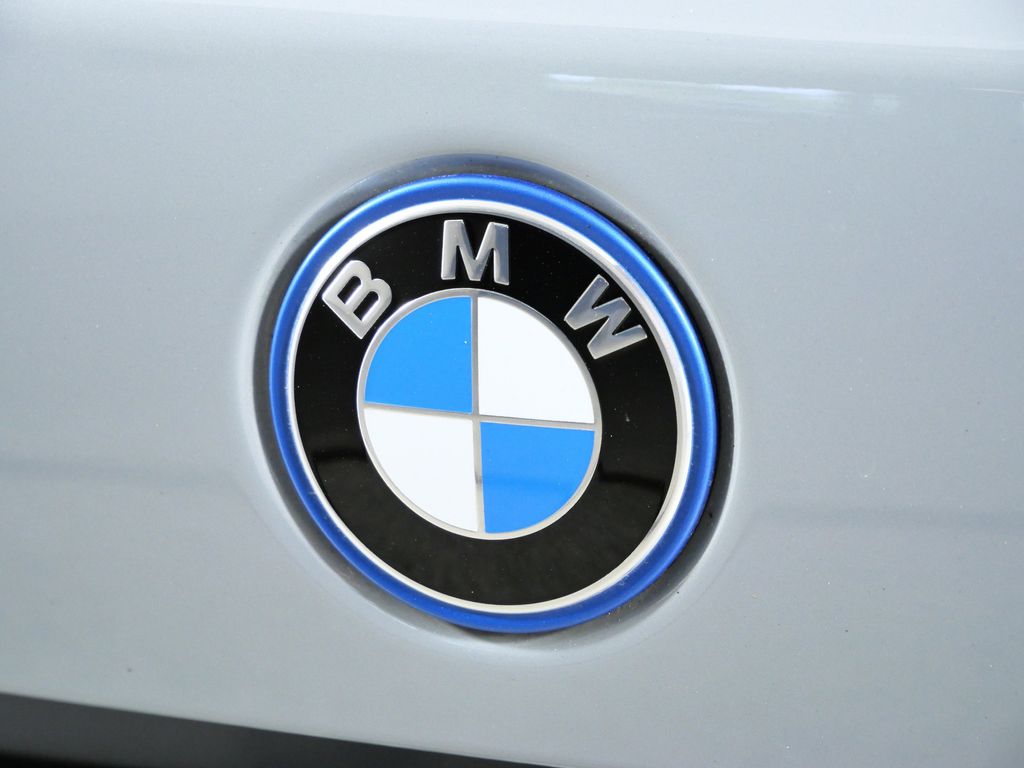 Thumbnail: 2025 BMW X5 - 12