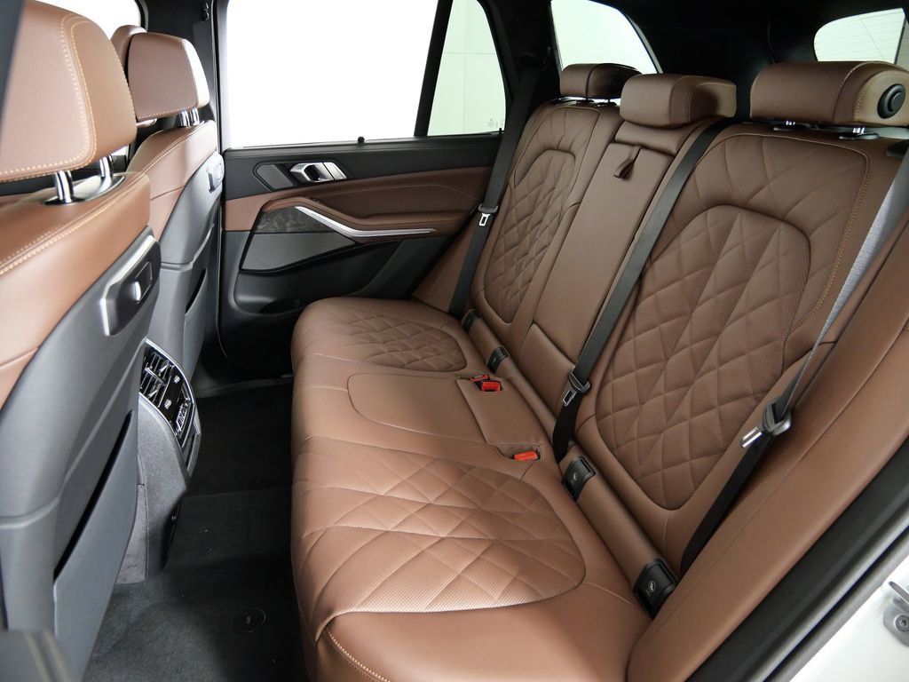 Thumbnail: 2026 BMW X5 - 35