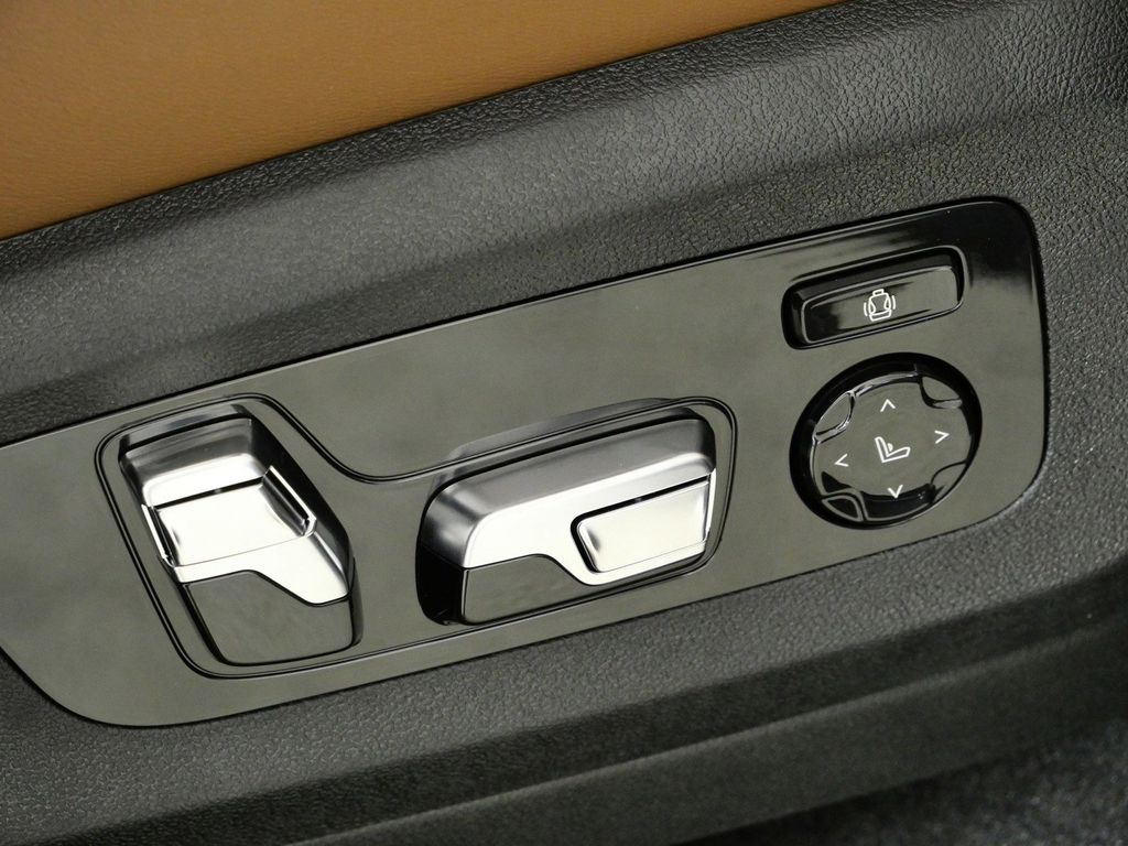 Thumbnail: 2026 BMW X5 - 22