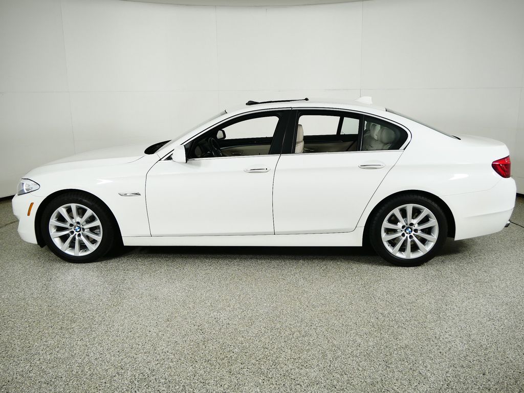 Thumbnail: 2013 BMW 5 Series - 15