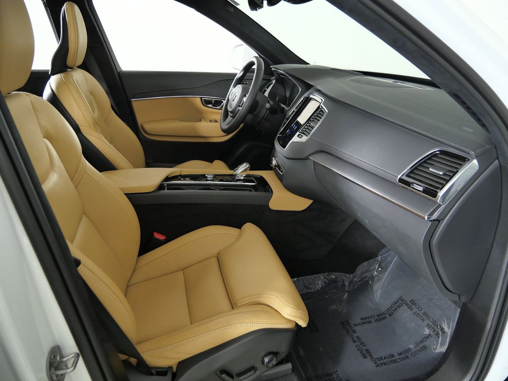 Thumbnail: 2024 Volvo XC90 - 21
