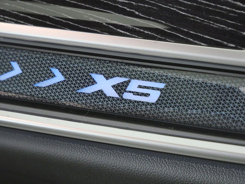 Thumbnail: 2026 BMW X5 - 24