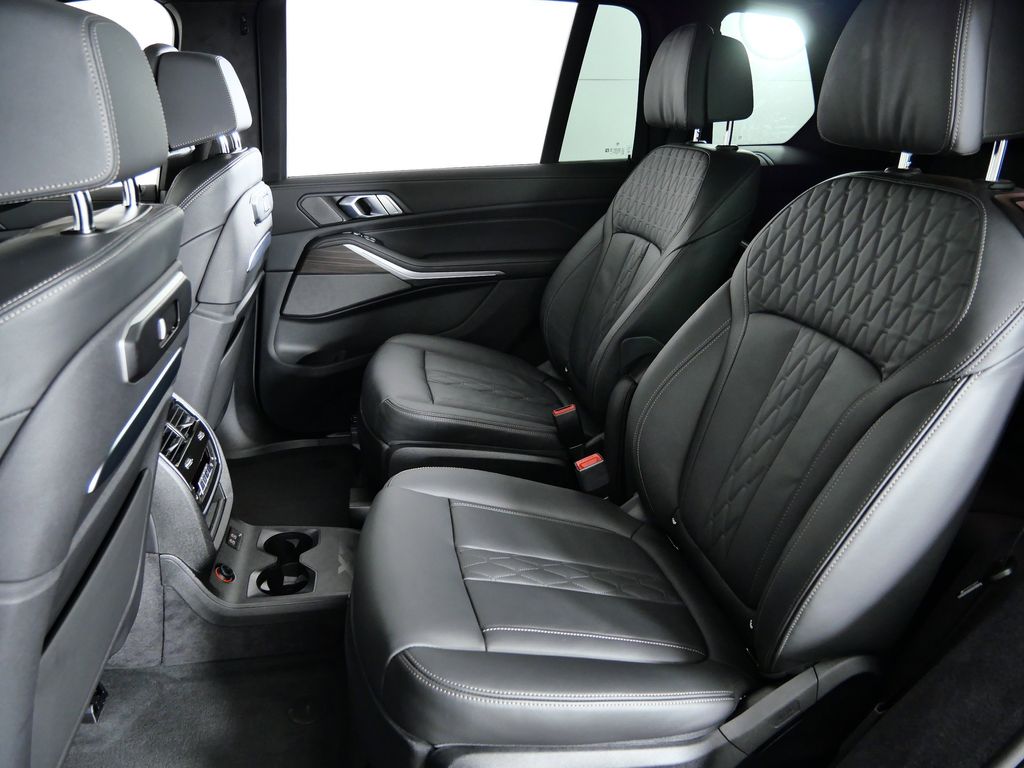 Thumbnail: 2025 BMW X7 - 38