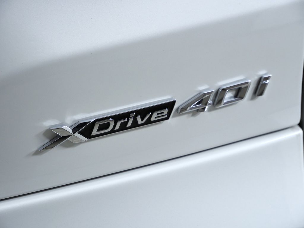 Thumbnail: 2026 BMW X5 - 12