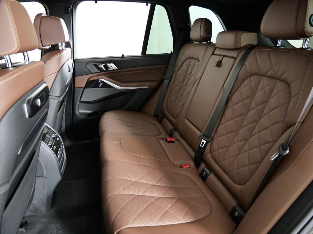 Thumbnail: 2024 BMW X5 - 38