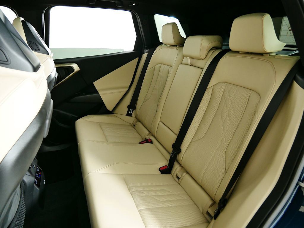 Thumbnail: 2025 BMW X3 - 31