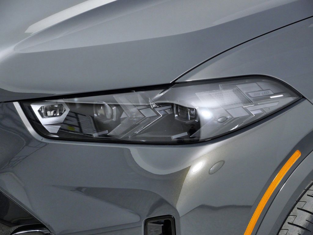 Thumbnail: 2026 BMW X5 - 3