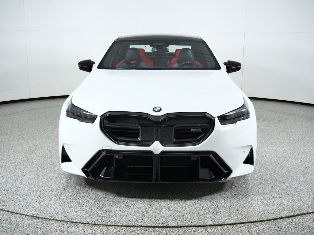 Thumbnail: 2026 BMW M5 - 3