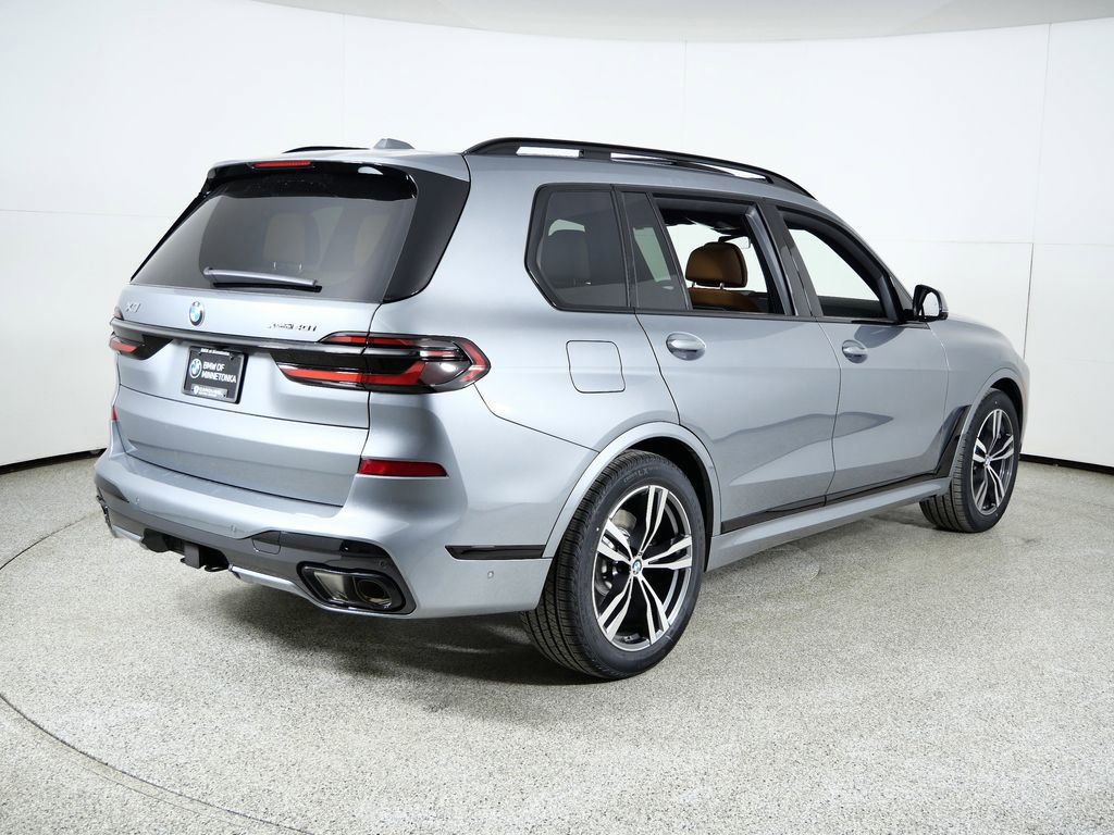 Thumbnail: 2026 BMW X7 - 11