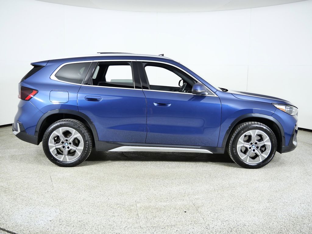 Thumbnail: 2025 BMW X1 - 10