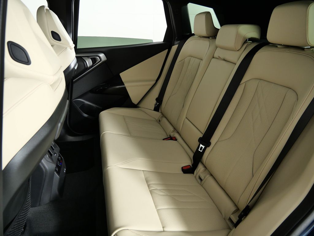 Thumbnail: 2026 BMW X3 - 31