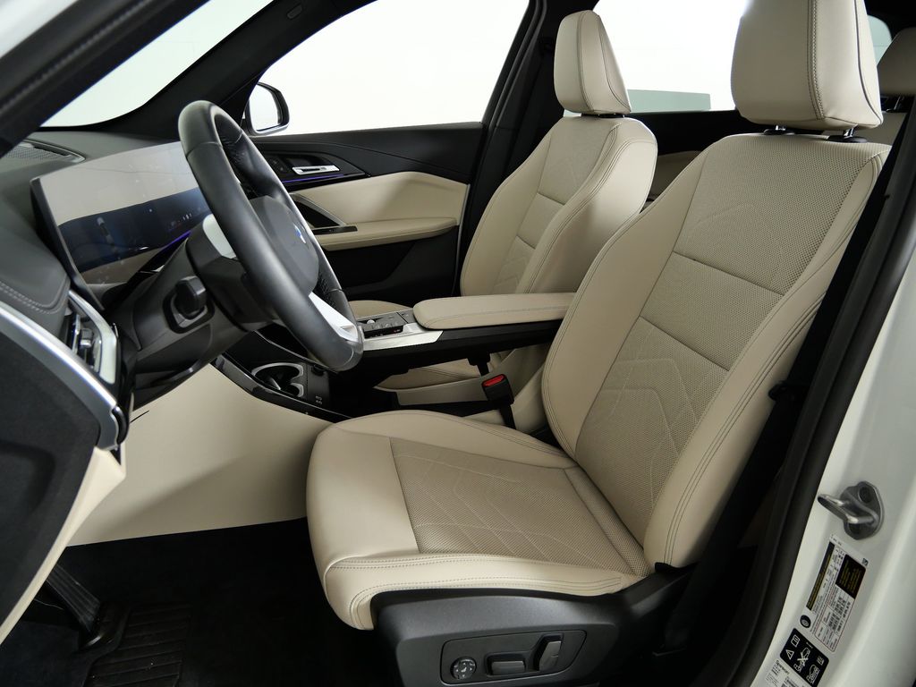 Thumbnail: 2025 BMW X1 - 38