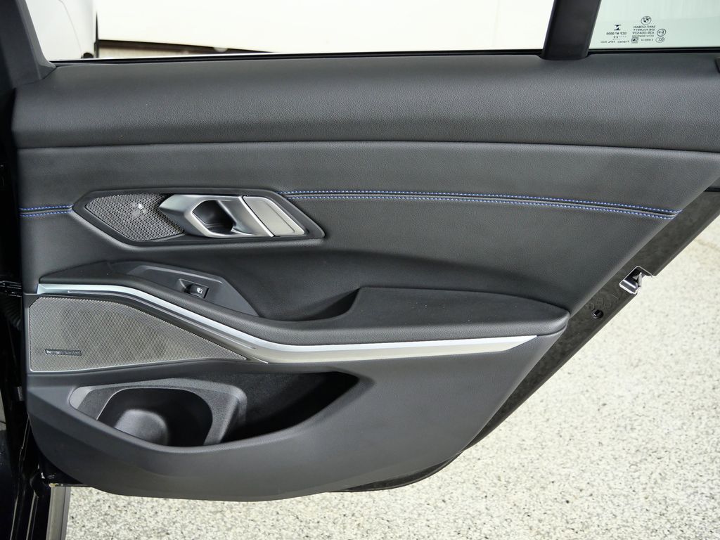 Thumbnail: 2023 BMW 3 Series - 29