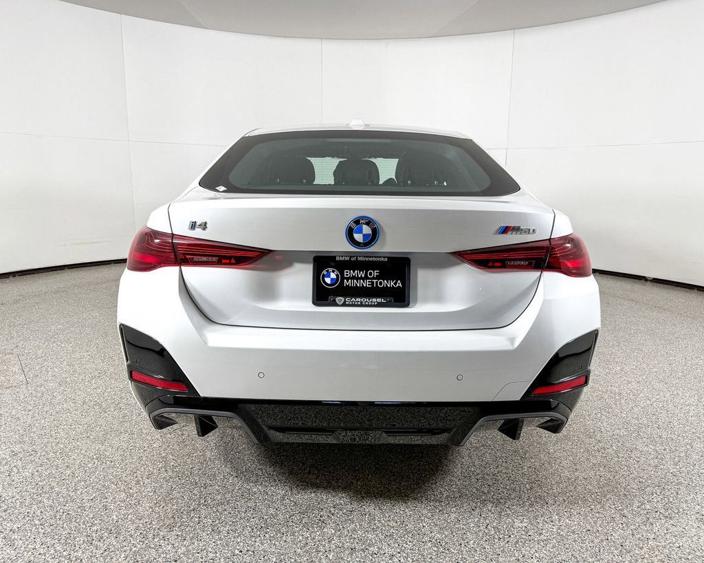 Thumbnail: 2025 BMW i4 - 15
