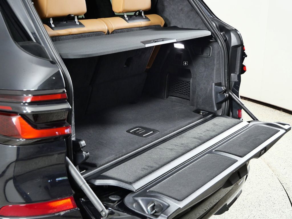 Thumbnail: 2026 BMW X7 - 31