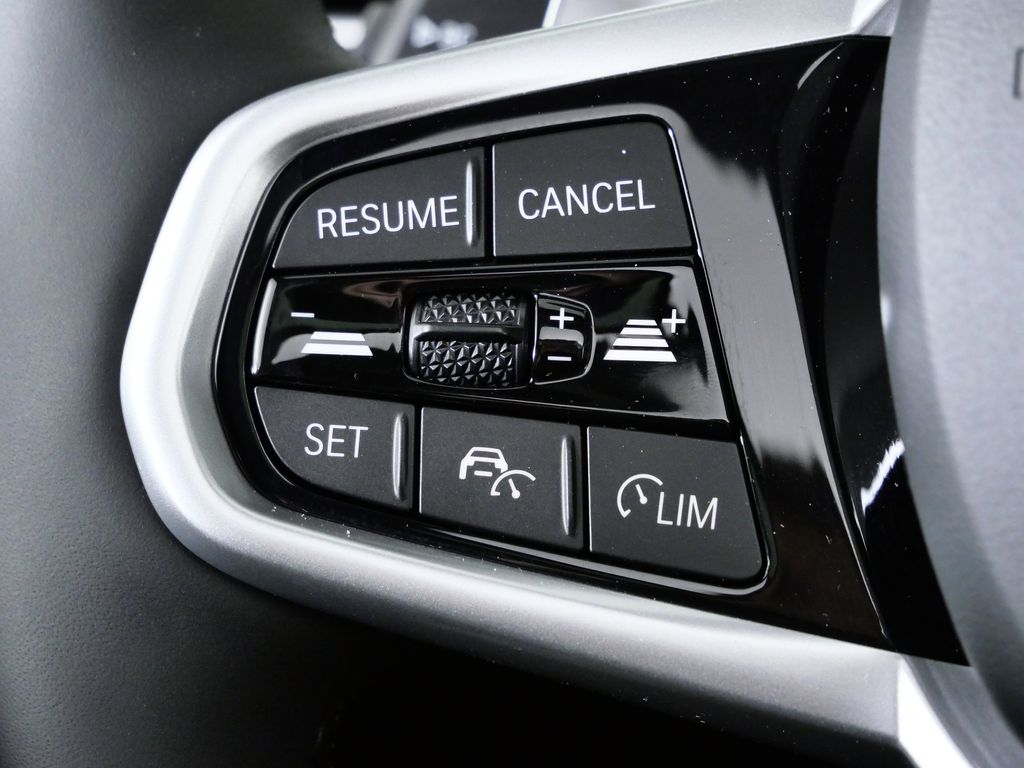 Thumbnail: 2026 BMW 3 Series - 39